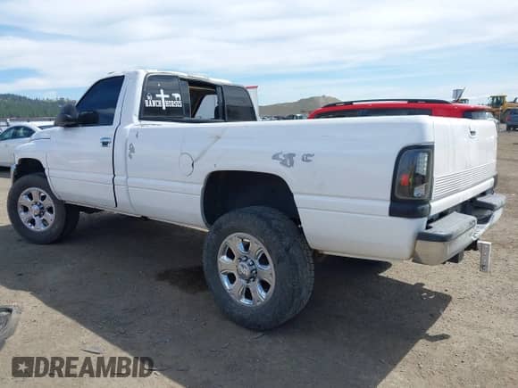 1995 Dodge 2500 with VIN 1B7KF26W4SS344355, listed as a IAAI auction lot 42596939 with 122,196 mi miles and . Bid and sale history available at DreamBid. Image 3.
