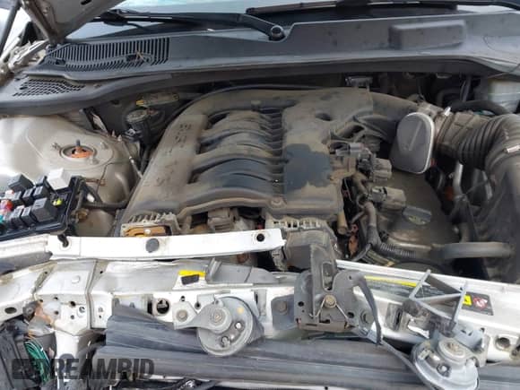 2005 Dodge Magnum SE с VIN 2D4FV48V25H129284, выставлен на аукционе IAAI как лот 41248876 с пробегом Не указан миль и . История ставок и продаж доступна на DreamBid. Изображение 10.