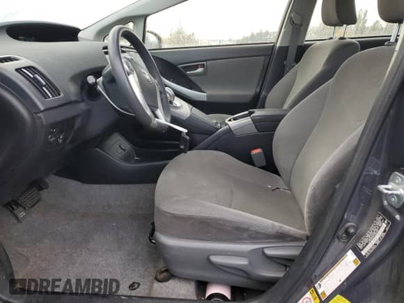 2015 Toyota Prius Two with VIN JTDKN3DU5F0450647, listed as a Copart auction lot 82698115 with 179,250 mi miles and Salvage title. Bid and sale history available at DreamBid. Image 7.