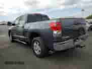 2007 Toyota Tundra Limited z VIN 5TFRV58137X020232, wystawiony jako Copart lot #86535285 z przebiegiem 176 818 mil mil oraz Szkoda całkowita • Salvage title. Historia ofert i sprzedaży dostępna na DreamBid. Obrazek 2.