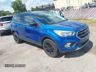 2018 Ford Escape SE с VIN 1FMCU9GD5JUC69390, выставлен на аукционе IAAI как лот 43008729 с пробегом 68 640 миль миль и . История ставок и продаж доступна на DreamBid. Изображение 1.