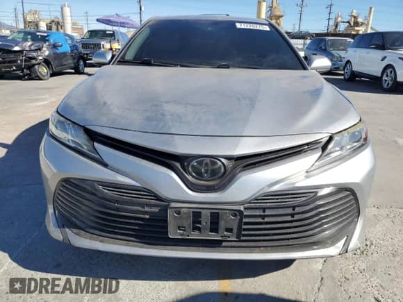 2019 Toyota Camry SE z VIN 4T1B11HK3KU268503, wystawiony jako Copart lot #71220275 z przebiegiem 105 038 mil mil oraz Szkoda całkowita • Salvage title. Historia ofert i sprzedaży dostępna na DreamBid. Obrazek 5.