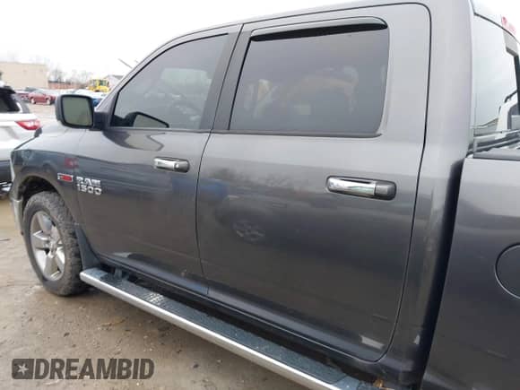 2018 Ram 1500 Big Horn с VIN 1C6RR7LM6JS246875, выставлен на аукционе IAAI как лот 41942345 с пробегом 135 592 миль миль и . История ставок и продаж доступна на DreamBid. Изображение 15.