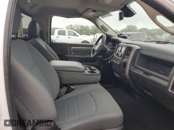 2018 Ram 1500 Tradesman z VIN 3C6JR6DG4JG162660, wystawiony jako Copart lot #66392385 z przebiegiem 103 485 mil mil oraz Szkoda całkowita • Salvage title. Historia ofert i sprzedaży dostępna na DreamBid. Obrazek 10.