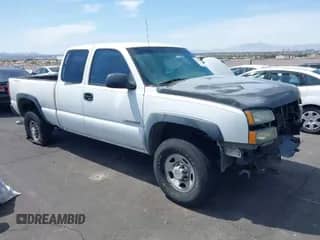 2007 Chevrolet Silverado 2500HD Work Truck с VIN 1GCHC29U17E117109, выставлен на аукционе IAAI как лот 41981697 с пробегом 172 397 миль миль и . История ставок и продаж доступна на DreamBid. Изображение 1.