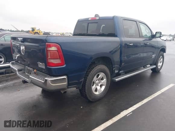 2020 Ram 1500 Big Horn z VIN 1C6RRFFG1LN334007, wystawiony jako IAAI lot #43338214 z przebiegiem 126 926 mil mil oraz . Historia ofert i sprzedaży dostępna na DreamBid. Obrazek 4.