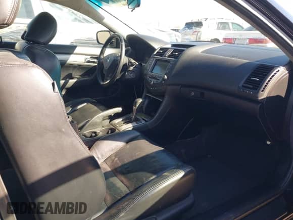 2006 Honda Accord EX-L z VIN 1HGCM82726A011600, wystawiony jako IAAI lot #41631293 z przebiegiem 281 466 mil mil oraz . Historia ofert i sprzedaży dostępna na DreamBid. Obrazek 5.