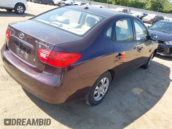 2009 Hyundai Elantra SE z VIN KMHDU46D99U809408, wystawiony jako IAAI lot #43167637 z przebiegiem 116 421 mil mil oraz . Historia ofert i sprzedaży dostępna na DreamBid. Obrazek 4.