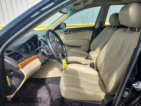 2010 Hyundai Sonata Limited с VIN 5NPEU4AFXAH578891, выставлен на аукционе Copart как лот 84424655 с пробегом 75 850 миль миль и Списание • Salvage title. История ставок и продаж доступна на DreamBid. Изображение 7.