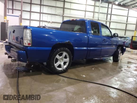 2004 Chevrolet Silverado SS с VIN 2GCEK19N641166215, выставлен на аукционе Copart как лот 45881735 с пробегом Не указан миль и На запчасти • Non repairable. История ставок и продаж доступна на DreamBid. Изображение 3.