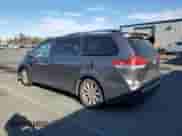 2011 Toyota Sienna LE с VIN 5TDJK3DC7BS022887, выставлен на аукционе Copart как лот 80277095 с пробегом 355 702 миль миль и Списание • Salvage title. История ставок и продаж доступна на DreamBid. Изображение 2.