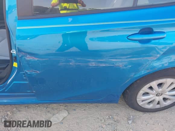 2021 Toyota Prius L Eco with VIN JTDKAMFU1M3136133, listed as a IAAI auction lot 43285926 with 49,911 mi miles and . Bid and sale history available at DreamBid. Image 18.