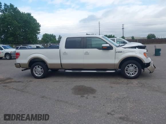 2013 Ford F-150 XLT z VIN 1FTFW1CF1DFC49439, wystawiony jako IAAI lot #42291346 z przebiegiem 107 821 mil mil oraz . Historia ofert i sprzedaży dostępna na DreamBid. Obrazek 13.
