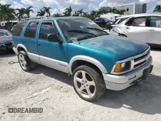 1995 Chevrolet Blazer с VIN 1GNDT13W7SK114400, выставлен на аукционе Copart как лот 86699775 с пробегом 1 531 232 миль миль и Чистый • Clean title. История ставок и продаж доступна на DreamBid. Изображение 4.