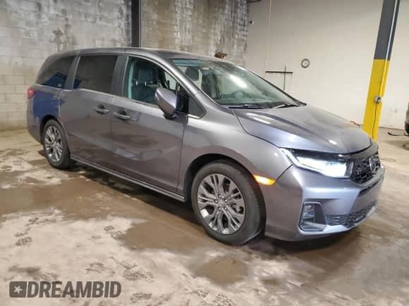 2025 Honda Odyssey Touring с VIN 5FNRL6H85SB055172, выставлен на аукционе Copart как лот 58642865 с пробегом 2 248 миль миль и Списание • Salvage title. История ставок и продаж доступна на DreamBid. Изображение 4.