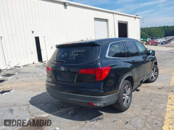 2017 Honda Pilot EX-L z VIN 5FNYF5H80HB005785, wystawiony jako IAAI lot #42659834 z przebiegiem 126 561 mil mil oraz . Historia ofert i sprzedaży dostępna na DreamBid. Obrazek 4.