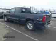 2005 Chevrolet Silverado 1500 Work Truck with VIN 1GCEK19V55Z101185, listed as a IAAI auction lot 41551172 with 289,918 mi miles and . Bid and sale history available at DreamBid. Image 3.