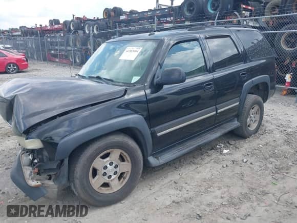 2005 Chevrolet Tahoe LT с VIN 1GNEC13T05R226350, выставлен на аукционе IAAI как лот 42302694 с пробегом 271 033 миль миль и . История ставок и продаж доступна на DreamBid. Изображение 17.
