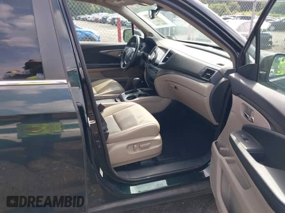 2016 Honda Pilot EX-L z VIN 5FNYF6H61GB076030, wystawiony jako IAAI lot #42669327 z przebiegiem 75 929 mil mil oraz . Historia ofert i sprzedaży dostępna na DreamBid. Obrazek 5.