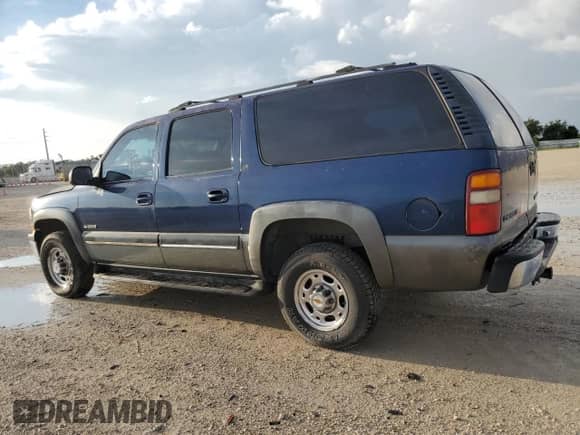 2001 Chevrolet Suburban LT with VIN 3GNGC26U21G119300, listed as a Copart auction lot 68131044 with 147,430 mi miles and Salvage title. Bid and sale history available at DreamBid. Image 2.