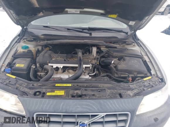 2005 Volvo XC70 with VIN YV1SZ592351186015, listed as a IAAI auction lot 41583974 with 145,462 mi miles and . Bid and sale history available at DreamBid. Image 10.