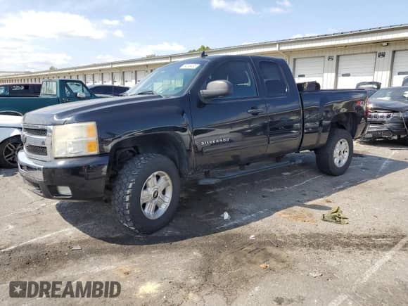 2009 Chevrolet Silverado 1500 LT z VIN 1GCEK29059Z289402, wystawiony jako Copart lot #84249495 z przebiegiem 185 115 mil mil oraz Szkoda całkowita • Salvage title. Historia ofert i sprzedaży dostępna na DreamBid. Obrazek 1.