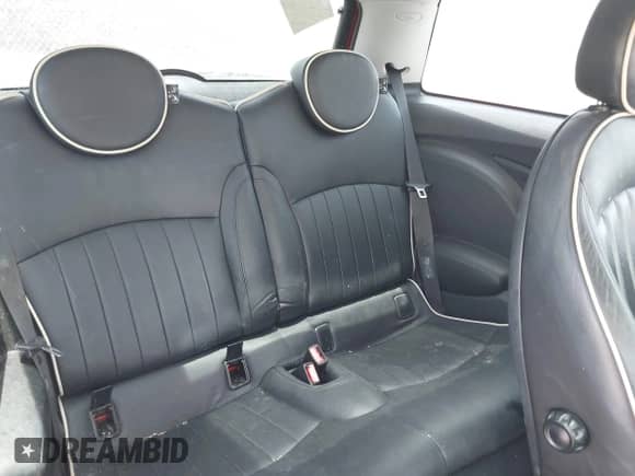 2007 MINI Hardtop with VIN WMWMF33537TT53783, listed as a IAAI auction lot 42536048 with 173,466 mi miles and . Bid and sale history available at DreamBid. Image 8.