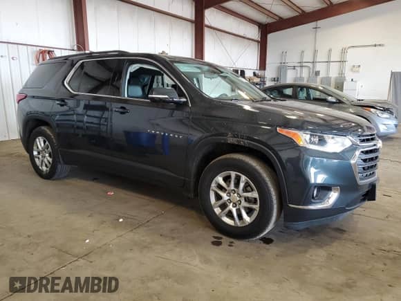 2019 Chevrolet Traverse LT z VIN 1GNEVHKW4KJ301334, wystawiony jako Copart lot #81558455 z przebiegiem 38 933 mil mil oraz Szkoda całkowita • Salvage title. Historia ofert i sprzedaży dostępna na DreamBid. Obrazek 4.