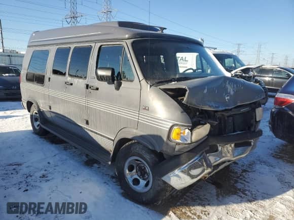 1995 Dodge Cargo with VIN 2B6HB21Y8SK511698, listed as a Copart auction lot 88028615 with 117,947 mi miles and Salvage title. Bid and sale history available at DreamBid. Image 4.