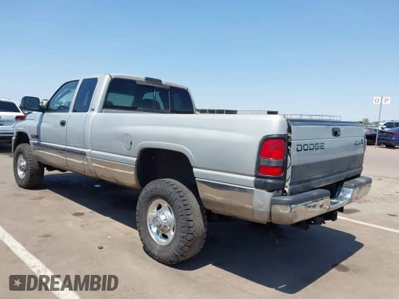 2000 Dodge 2500 with VIN 3B7KF236XYG142236, listed as a IAAI auction lot 42470859 with 341,432 mi miles and . Bid and sale history available at DreamBid. Image 3.