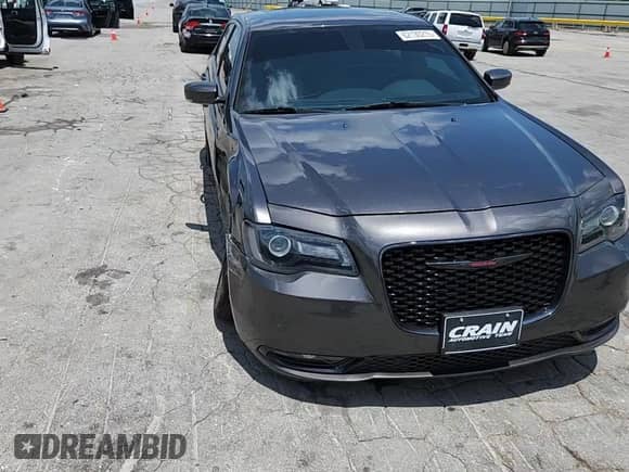 2022 Chrysler 300 S с VIN 2C3CCABG5NH154389, выставлен на аукционе Copart как лот 62130215 с пробегом 53 302 миль миль и Списание • Salvage title. История ставок и продаж доступна на DreamBid. Изображение 13.