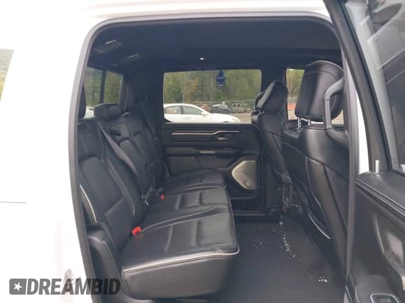 2020 Ram 1500 Limited z VIN 1C6SRFHT5LN266855, wystawiony jako IAAI lot #43223790 z przebiegiem 70 995 mil mil oraz . Historia ofert i sprzedaży dostępna na DreamBid. Obrazek 8.