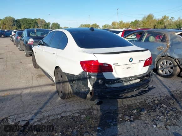 2015 BMW 5 Series 535i xDrive with VIN WBA5B3C50FD544229, listed as a IAAI auction lot 43406645 with 88,062 mi miles and . Bid and sale history available at DreamBid. Image 3.