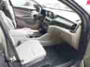 2019 Hyundai Tucson Ultimate z VIN KM8J3CAL7KU993669, wystawiony jako IAAI lot #42387946 z przebiegiem 73 778 mil mil oraz . Historia ofert i sprzedaży dostępna na DreamBid. Obrazek 5.