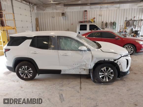 2025 Chevrolet Equinox FWD LT with VIN 3GNAXHEG9SL171461, listed as a IAAI auction lot 42763366 with 1,467 mi miles and . Bid and sale history available at DreamBid. Image 13.