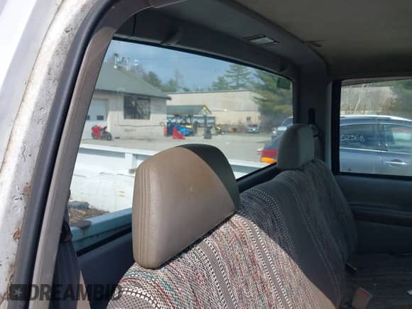 2000 Chevrolet Silverado 2500 with VIN 1GCGK24R0YR123950, listed as a IAAI auction lot 42027516 with 185,049 mi miles and . Bid and sale history available at DreamBid. Image 8.