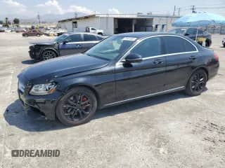 2017 Mercedes-Benz C 300 с VIN 55SWF4JB8HU179321, выставлен на аукционе Copart как лот 70481065 с пробегом 86 818 миль миль и Списание • Salvage title. История ставок и продаж доступна на DreamBid. Изображение 1.