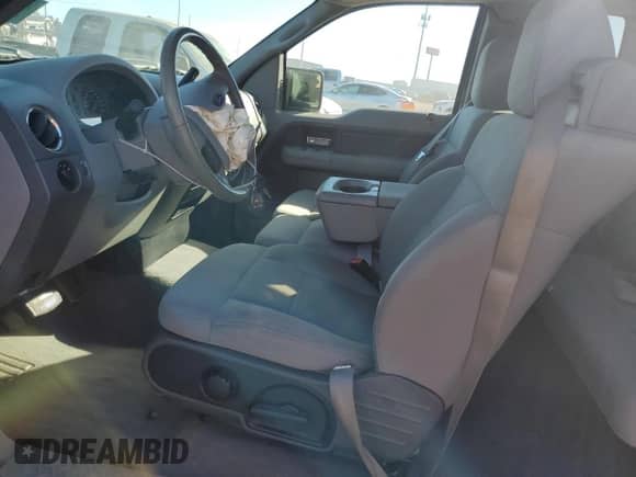 2007 Ford F-150 XLT с VIN 1FTPX14V37KD64868, выставлен на аукционе Copart как лот 82348325 с пробегом 84 707 миль миль и Списание • Salvage title. История ставок и продаж доступна на DreamBid. Изображение 7.