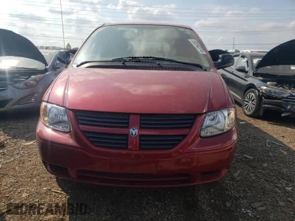 2005 Dodge Caravan SE с VIN 1D4GP24R55B377808, выставлен на аукционе Copart как лот 69256274 с пробегом 69 109 миль миль и Чистый • Clean title. История ставок и продаж доступна на DreamBid. Изображение 5.
