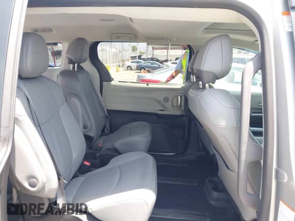 2023 Toyota Sienna Limited с VIN 5TDZSKFC5PS104795, выставлен на аукционе IAAI как лот 42573129 с пробегом 27 724 миль миль и . История ставок и продаж доступна на DreamBid. Изображение 8.