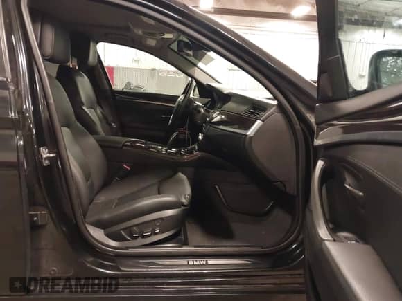 2012 BMW 5 Series 535i xDrive with VIN WBAFU7C55CDU56598, listed as a IAAI auction lot 43158087 with 134,533 mi miles and . Bid and sale history available at DreamBid. Image 5.