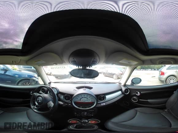 2012 MINI Hardtop с VIN WMWSU3C57CT255749, выставлен на аукционе IAAI как лот 43342110 с пробегом 99 460 миль миль и . История ставок и продаж доступна на DreamBid. Изображение 18.