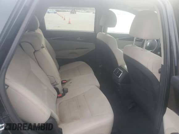 2020 Kia Sorento LX with VIN 5XYPG4A38LG684529, listed as a Copart auction lot 89009425 with 65,338 mi miles and Clean title. Bid and sale history available at DreamBid. Image 11.