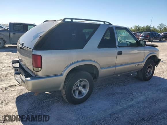 1999 Chevrolet Blazer LS с VIN 1GNCS18W4XK190199, выставлен на аукционе Copart как лот 81499174 с пробегом 161 229 миль миль и Списание • Salvage title. История ставок и продаж доступна на DreamBid. Изображение 3.