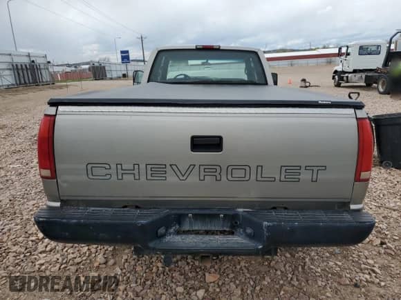 1998 Chevrolet Silverado 2500 с VIN 1GCGK29RXWE200448, выставлен на аукционе Copart как лот 54229145 с пробегом 171 037 миль миль и Чистый • Clean title. История ставок и продаж доступна на DreamBid. Изображение 6.