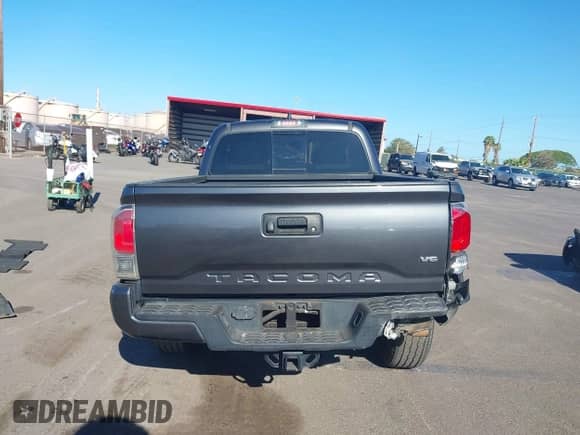 2020 Toyota Tacoma SR5 with VIN 3TMDZ5BNXLM084553, listed as a IAAI auction lot 42556448 with 74,634 mi miles and . Bid and sale history available at DreamBid. Image 17.