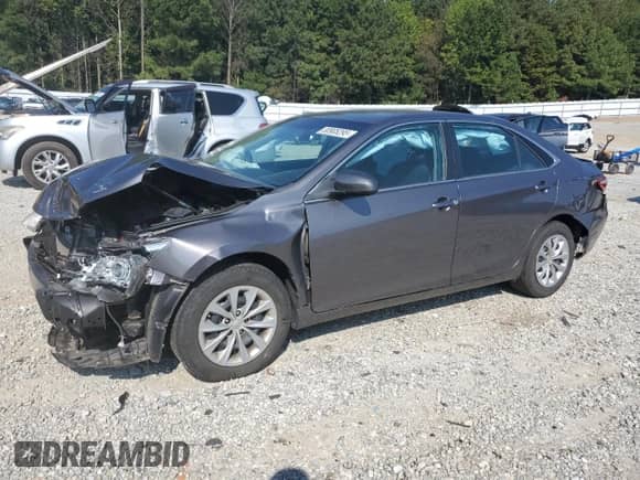 2017 Toyota Camry XLE z VIN 4T1BF1FK3HU703680, wystawiony jako Copart lot #80905295 z przebiegiem 61 366 mil mil oraz Szkoda całkowita • Salvage title. Historia ofert i sprzedaży dostępna na DreamBid. Obrazek 1.