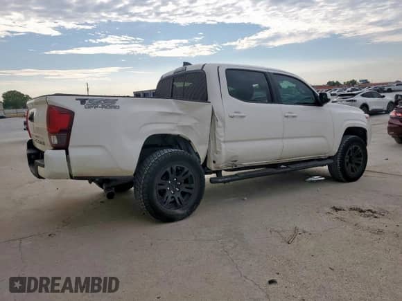 2022 Toyota Tacoma SR с VIN 3TYAX5GN3NT049328, выставлен на аукционе Copart как лот 84737145 с пробегом 25 306 миль миль и Списание • Salvage title. История ставок и продаж доступна на DreamBid. Изображение 3.