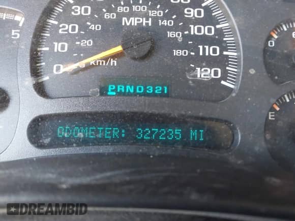 2004 Chevrolet Silverado 2500HD LS z VIN 1GCHK23204F266787, wystawiony jako IAAI lot #42609410 z przebiegiem 327 235 mil mil oraz . Historia ofert i sprzedaży dostępna na DreamBid. Obrazek 15.