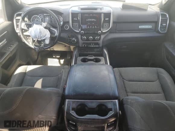 2019 Ram 1500 Big Horn с VIN 1C6SRFFT1KN737594, выставлен на аукционе Copart как лот 70832815 с пробегом 107 059 миль миль и Списание • Salvage title. История ставок и продаж доступна на DreamBid. Изображение 8.